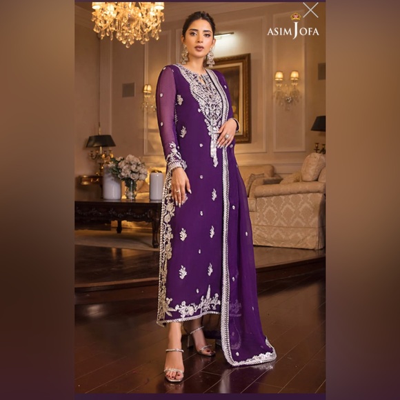 From the unstitched collection of Asim Jofa - Picture 1 of 4